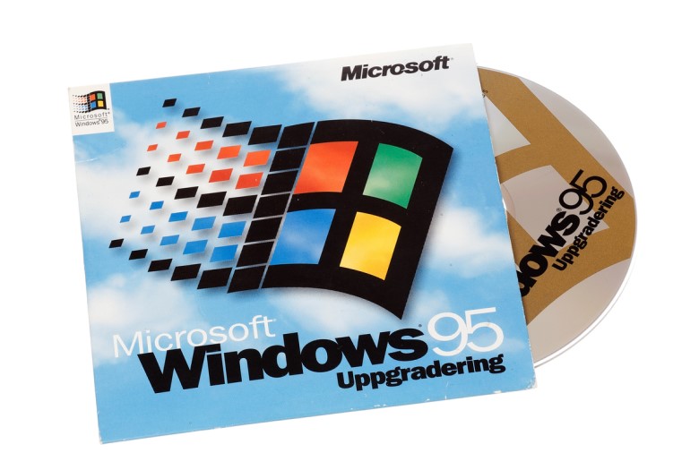 كلمة Windows 95 بالإنكليزية ومربعات ملونة بالأحمر والأصفر والأزرق والأخضر